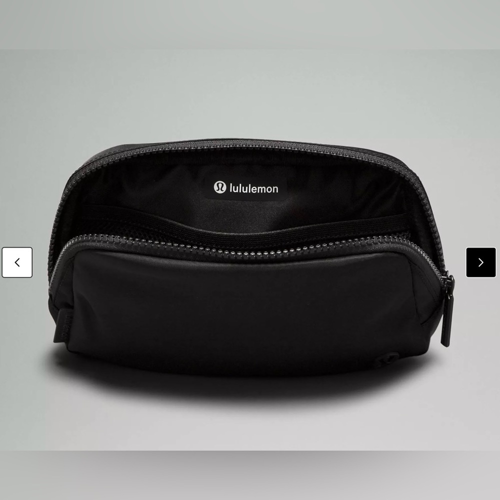 Lululemon 1L Everywhere Belt Bag Black with silver logo - Picture 4 of 7